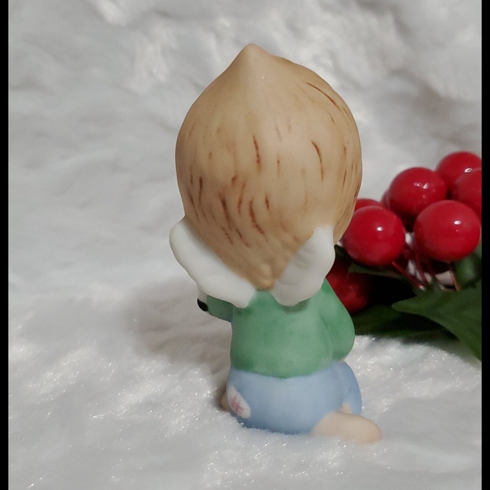 BETSEY CLARK HALLMARK Angel holding lamb figurine collectible dated 1985 HTF - Picture 5 of 6